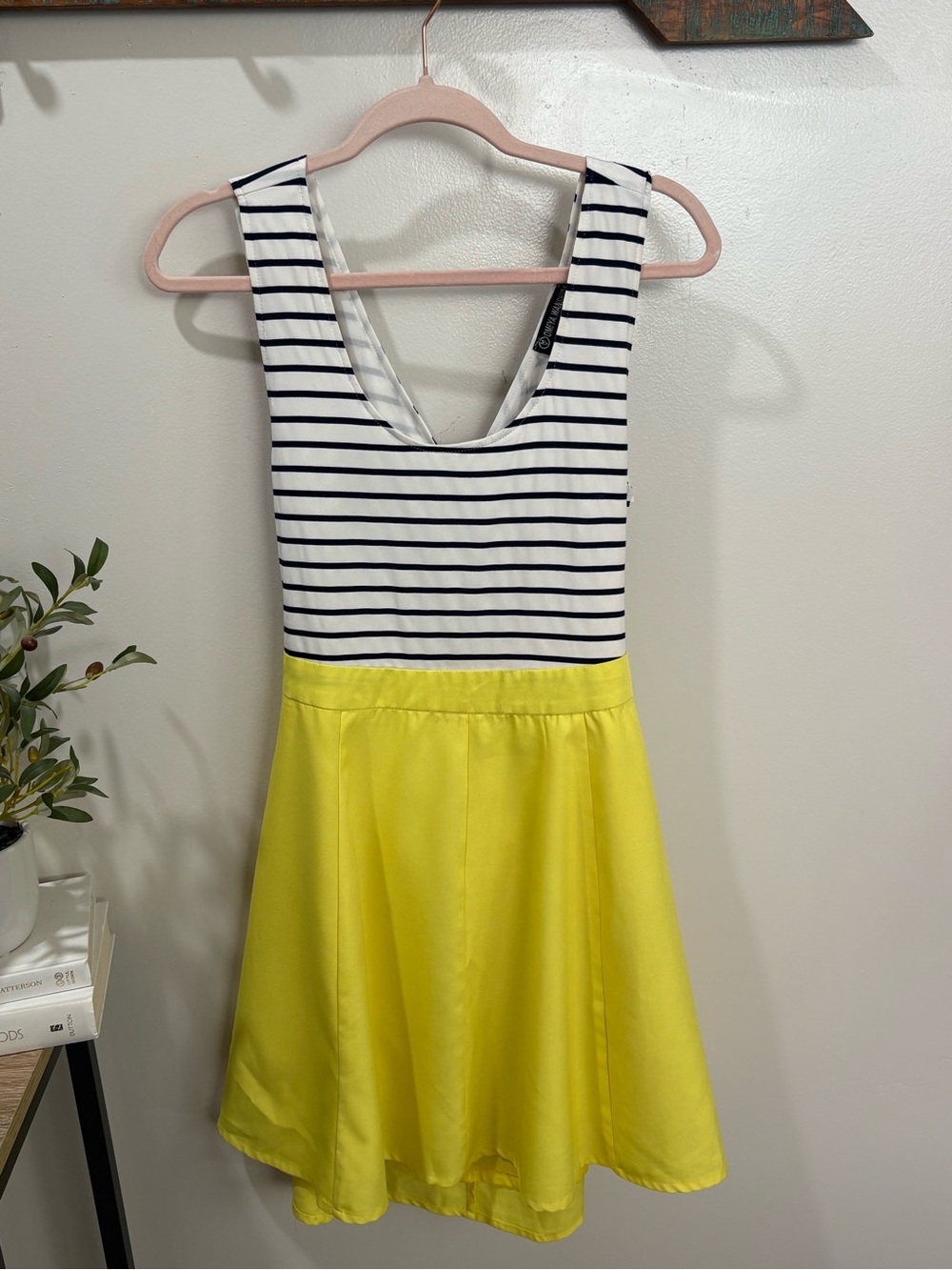 OMFYA Wanshida Navy Striped Yellow Cutout Back Dress